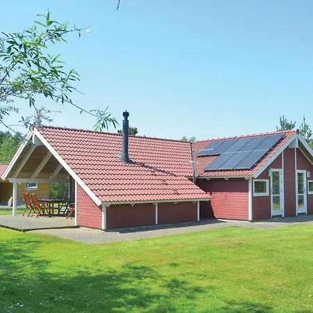 Three-bedroom In Oksbøl