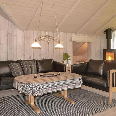 펜션 Three-bedroom In